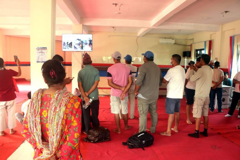 भोटेकोशी बाढी शवको तस्बिर हेरेर पहिचान गर्न ‘डिस्प्ले बोर्ड’, दुई जनाको पहिचान   