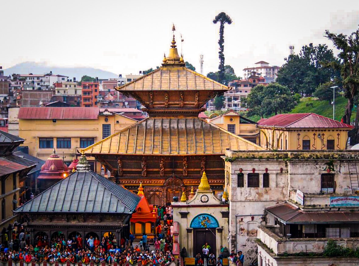 पशुपतिनाथमा अन्तिम सोमबार ३२५ जनाले गरे विशेष पूजा