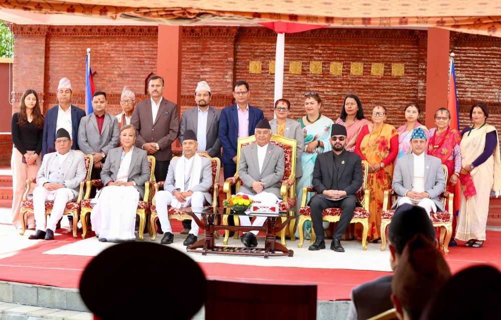 राष्ट्रियसभाका अध्यक्षद्वारा उपाध्यक्षको गोपनीयताको शपथ    