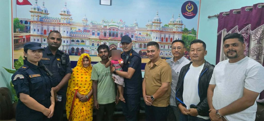 १२ दिनपछि १५ महिने बालकको सकुशल उद्धार, दशगज्जाबाट भाग्दै गरेकी महिला पक्राउ