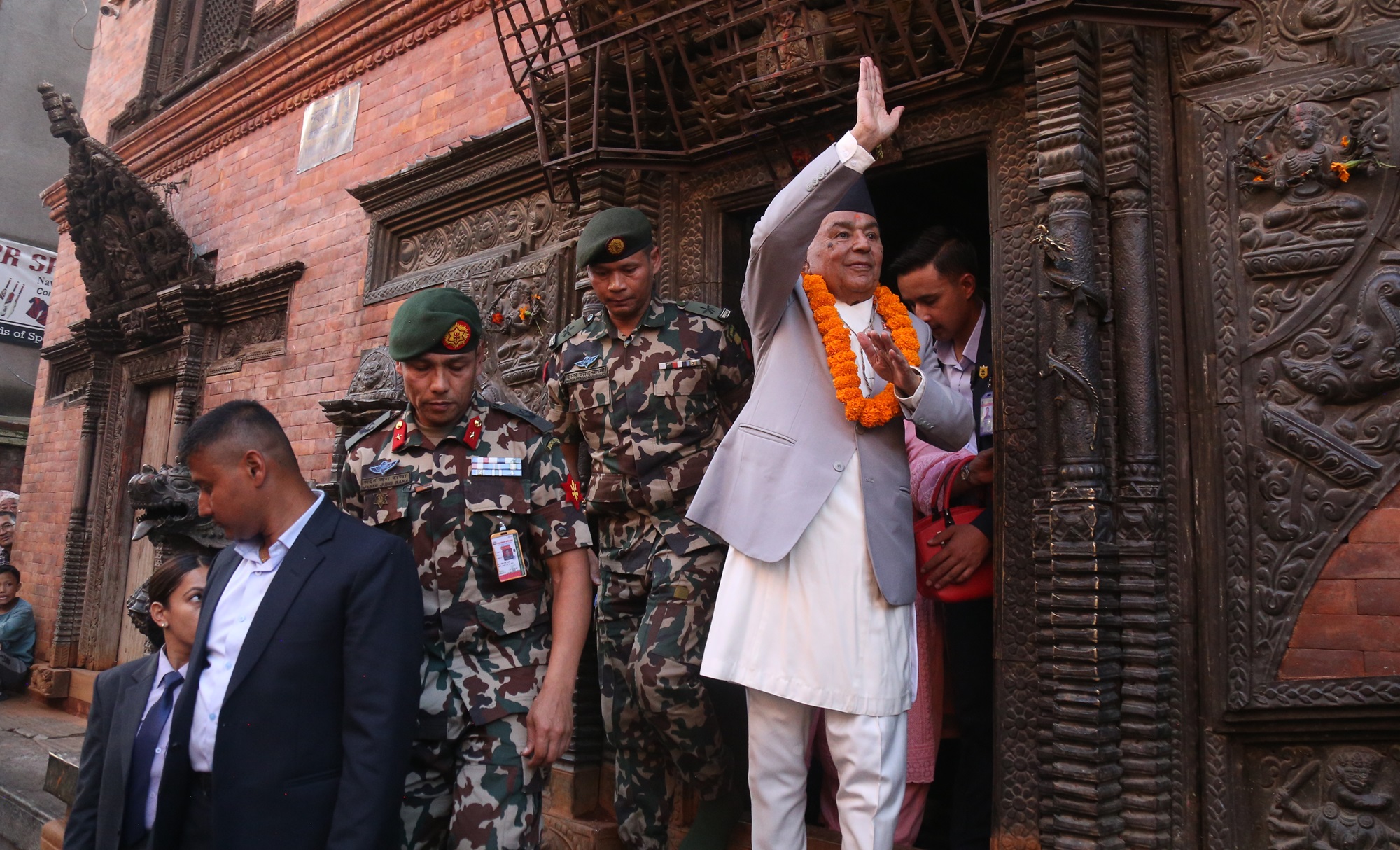 राष्ट्रपतिद्वारा पौडेलद्वारा नवदुर्गाको विशेष पूजा तथा प्रसाद ग्रहण   