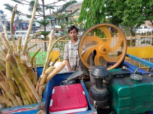 उखुको जुस बेच्दै आत्मनिर्भर बन्दै युवा