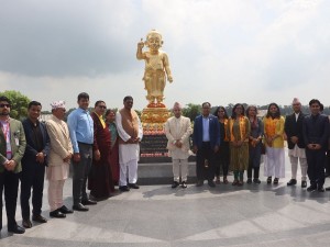लुम्बिनी भ्रमणमा भारतीय प्रधानन्यायाधीश गवई   