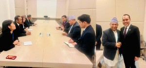 परराष्ट्रमन्त्रीसँग मरिसस र सिङ्गापुरका मन्त्रीहरूको भेट    