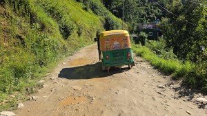 नौ वर्षपछि ओखलढुङ्गा –रुम्जाटार सडक पुनः कालोपत्र गरिँदै   