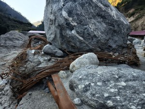 रसुवागढीस्थित सुख्खा बन्दरगाहको सफाइ शुरू    