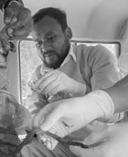 गुडिरहेको एम्बुलेन्सभित्रै आपतकालीन उपचार