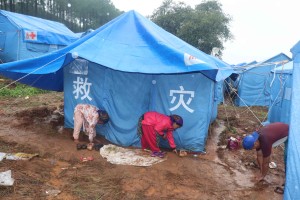 अविरल वर्षाले बाढी प्रभावितको जनजीवन थप कष्टकर