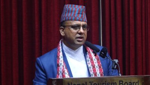 पोखरा विमाननस्थलबाट अन्तरराष्ट्रिय उडान विस्तार गर्न निरन्तर छलफलमा छौँ : पर्यटनमन्त्री पाण्डे    