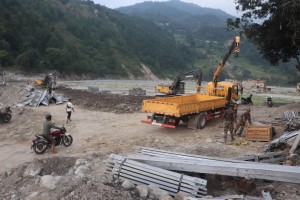 फलाखु खोलामा बेलीब्रिज जडान सुरु, दसैँअघि सञ्चालनमा ल्याउने लक्ष्य