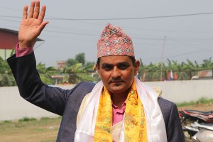 दुई वर्षीय छोरो च्यापी धानबारीमा लुकेर बचेँ : नगर प्रमुख रेग्मी        