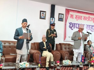 कर्णालीका नवनियुक्त मुख्यमन्त्री शाहीद्वारा पद तथा गोपनीयताको शपथ