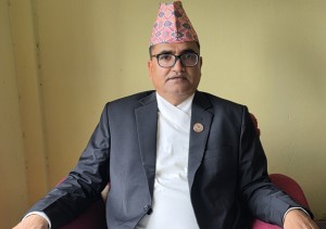 मुख्यमन्त्री भट्टले विश्वासको मत लिनुहुँदै   