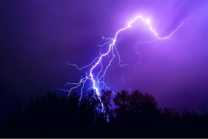 चट्याङ लागेर गुल्मीका छ जना घाइते   