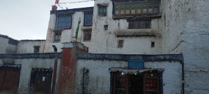 संरक्षणको प्रतीक्षामा लोमान्थाङको टास्सी ध्याफेल दरबार   