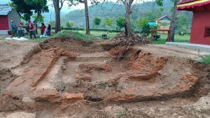 गोरखाको छेपेटारमा सत्रौँ शताब्दीको भग्नावशेष भेटियो   