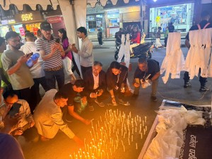 ‘ब्रोड पिक’ मा ज्यान गुमाएका आरोहीको सम्झनामा दीप प्रज्वलन   