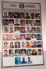 मन्त्रालयका भित्तामा सुशासन कुरिरहेका योद्धाहरु   