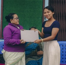 स्वरोजगार प्रवर्द्धनका लागि इलाम नपाद्वारा २० जना उद्यमीलाई ल्यापटप वितरण