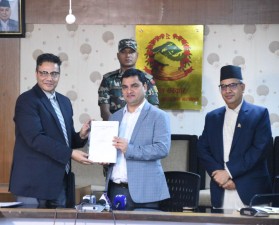 नागरिकले उचित मूल्यमा औषधि पाउने वातावरण तयार गर्छौं : मन्त्री पौडेल        
