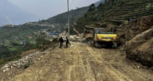 बेनी-ढोरपाटन-तकसेरा जोड्ने सडकमा गाडी चल्न थाले   