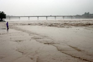 भारी वर्षाको सम्भावनापछि चितवनमा उच्च सतर्कता