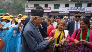 प्रधानमन्त्री ओली नारच्याङमा   