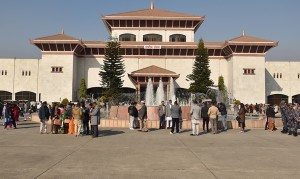 आइतबार दिउँसो १ बजेसम्मका लागि प्रतिनिधिसभाको बैठक स्थगित        