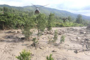ल्हेन्दे खोलामा भीषण बाढी: सम्पर्कविहीन भएका ३७ जनामध्ये हराइरहेका २२ जना सुरक्षित ठाउँमा सकुशल