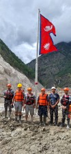 टिमुरे सीमा नाकामा नेपालको राष्ट्रिय झण्डा पुनःस्थापित