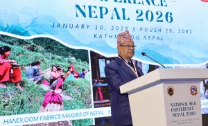 रेशमखेतीको बिस्तारबाट अर्थतन्त्रमा सुधार ल्याउन सकिन्छः मन्त्री परियार   