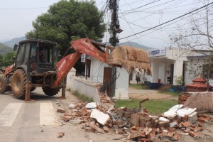 गल्छी-रसुवागढी सडकका अतिक्रमण हटाउन शुरु    