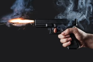 गोली हानेर ब्राउन सुगर बोक्नेलाई समात्यो प्रहरीले   