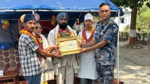 ‘ब्यारेकजस्तै घर’   