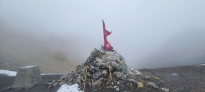 तिङ्कर नाका नियमित नहुँदा व्यापार प्रभावित        