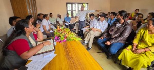 बजारमा कृत्रिम अभाव सृजना गरेको देखिए तत्काल खबर गर्न अनुरोध   