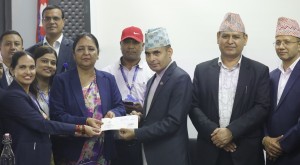 अब नागरिकले चाहेकै स्थानमा टेलिकमको सिमकार्ड, अनलाइन फारम भरेपछि हुलाकले घरघरमै पुर्‍याइदिने   