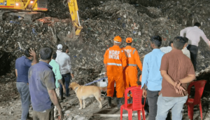 भारतको फोहोर प्रशोधन केन्द्रमा फोहोरको थुप्रो खस्दा नौ जनाको मृत्यु        