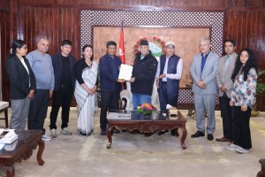 पीडित पक्षलाई मान्य हुने पदाधिकारी नियुक्त गर्न प्रधानमन्त्रीसँग द्वन्द्वपीडित संस्थाका प्रतिनिधिको अनुरोध        