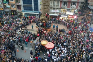 ललितपुरमा रातो मच्छिन्द्रनाथको रथारोहण