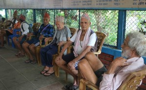 बुबाको मुख हेर्ने दिन : दाताको पर्खाइमा आश्रमका ‘बा’ हरू   