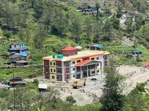 पूर्वाधार निर्माणमा धवलागिरिको फड्को   