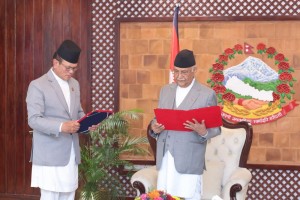 प्रधानमन्त्रीसमक्ष राज्यमन्त्री गर्बुजाको शपथ        
