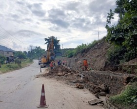 बर्सातमा जहिल्यै जोखिमपूर्ण पृथ्वीराजमार्ग    