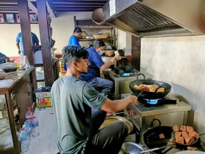 एकसय वर्ष पुरानो भुत्तेको जेरी पसल        