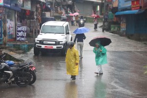 आज दिनभर वर्षा, शनिबारदेखि मौसममा सुधार हुने