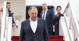 मध्यपूर्व युद्धबारे छलफल गर्न रूसी विदेशमन्त्री चीनमा        