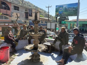 नैनीतालका नेपाली मजदुर भन्छन्- नयाँ सरकारबाट स्वेदशमै रोजगारीको आशा राखेका छौँ       