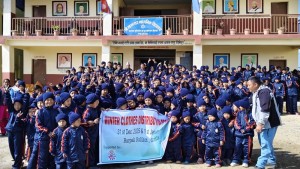 बालबालिकालाई न्यानो कपडा वितरण   