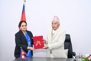 राष्ट्रपतिसमक्ष महान्यायाधिवक्ता कार्यालयको वार्षिक प्रतिवेदन पेस    